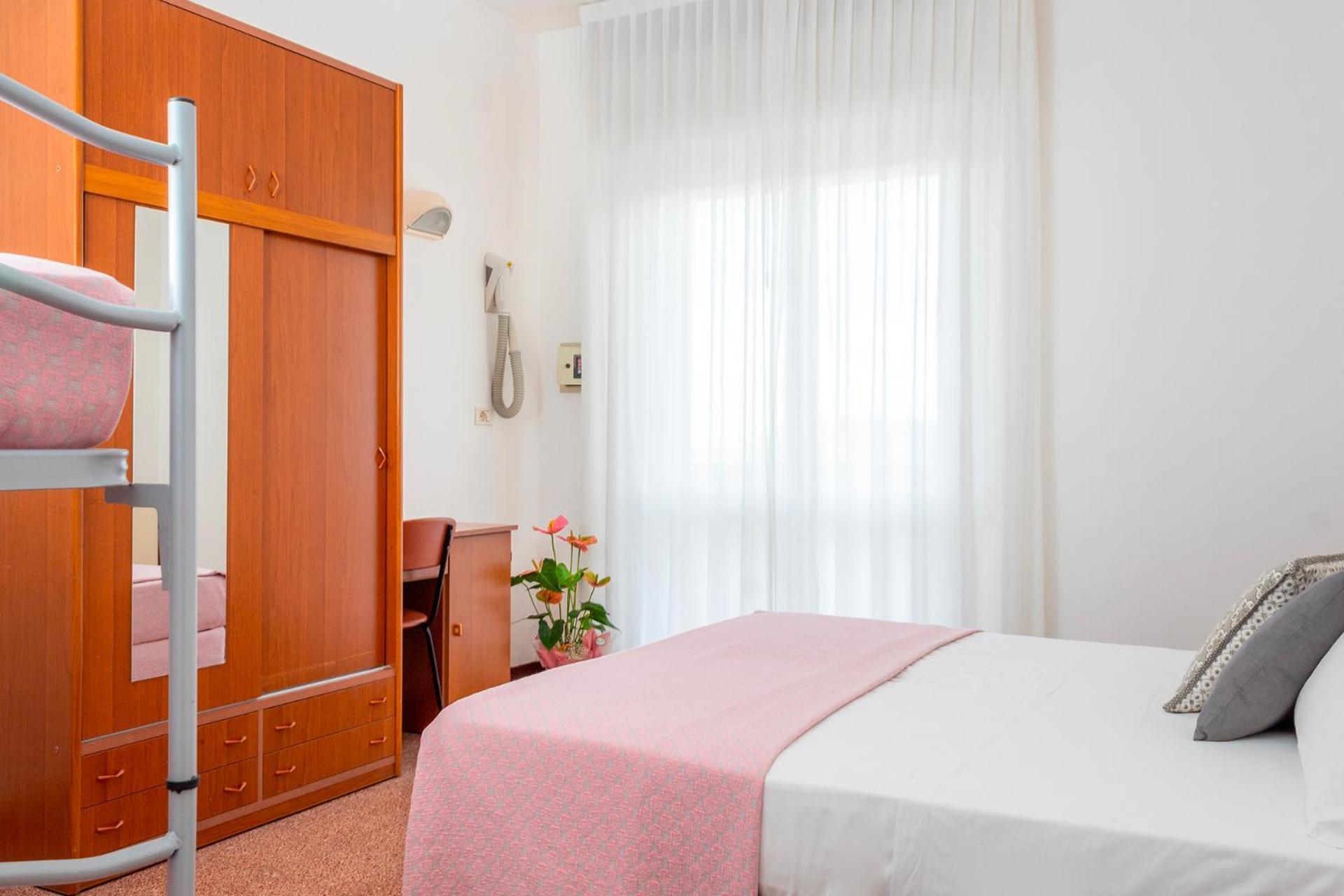 Mon Hotel Misano Adriatico Kültér fotó