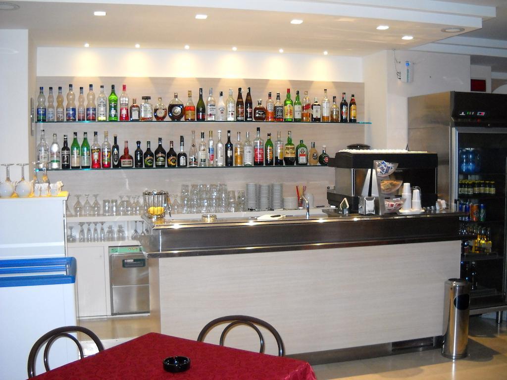 Mon Hotel Misano Adriatico Kültér fotó