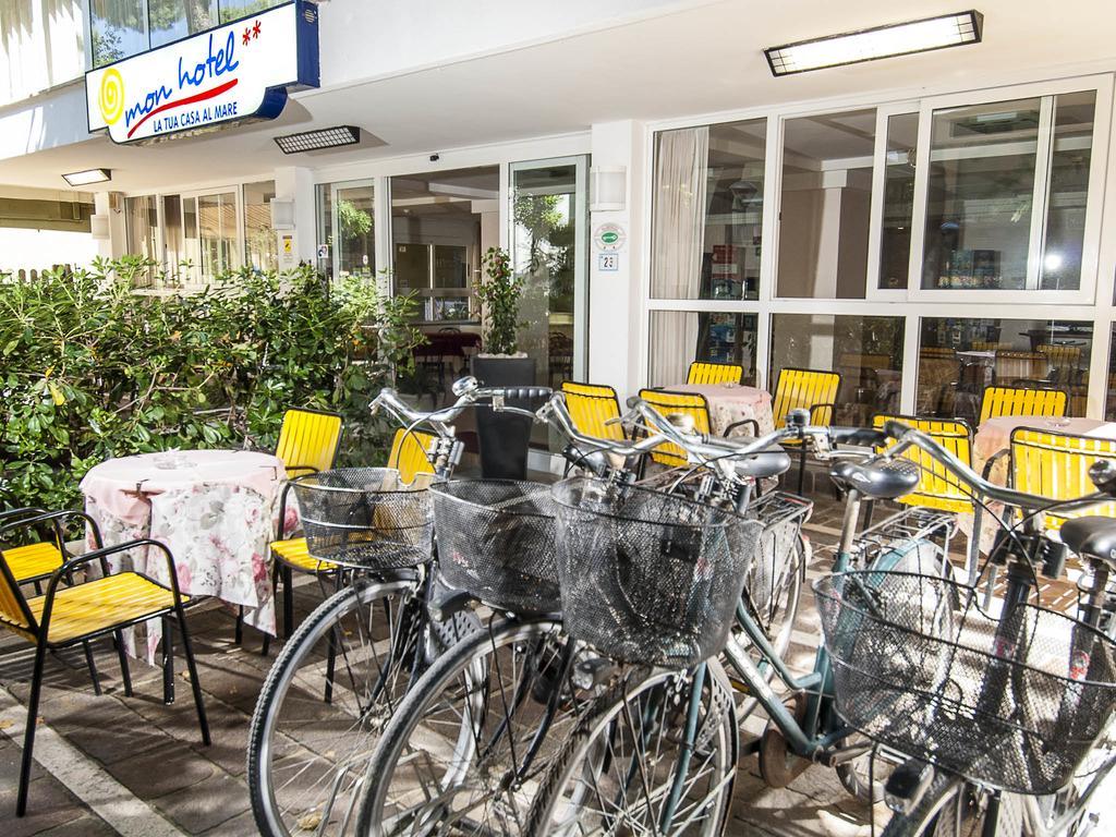 Mon Hotel Misano Adriatico Kültér fotó